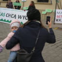 „Stop betonizacji Krakowa” – aktywiści i mieszkańcy postulują ochronę zieleni miejskiej